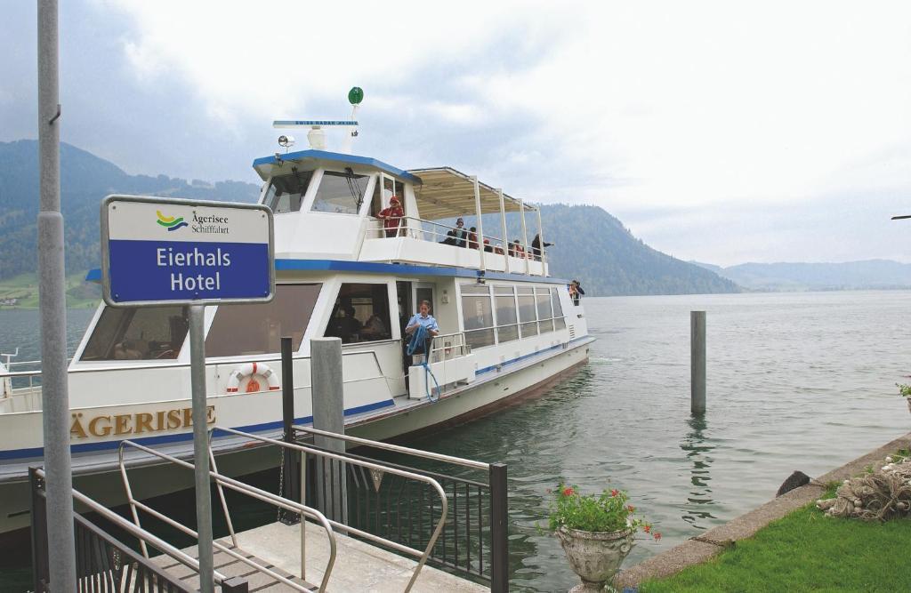 Hotel - Restaurant Eierhals Am Aegerisee Oberägeri Extérieur photo